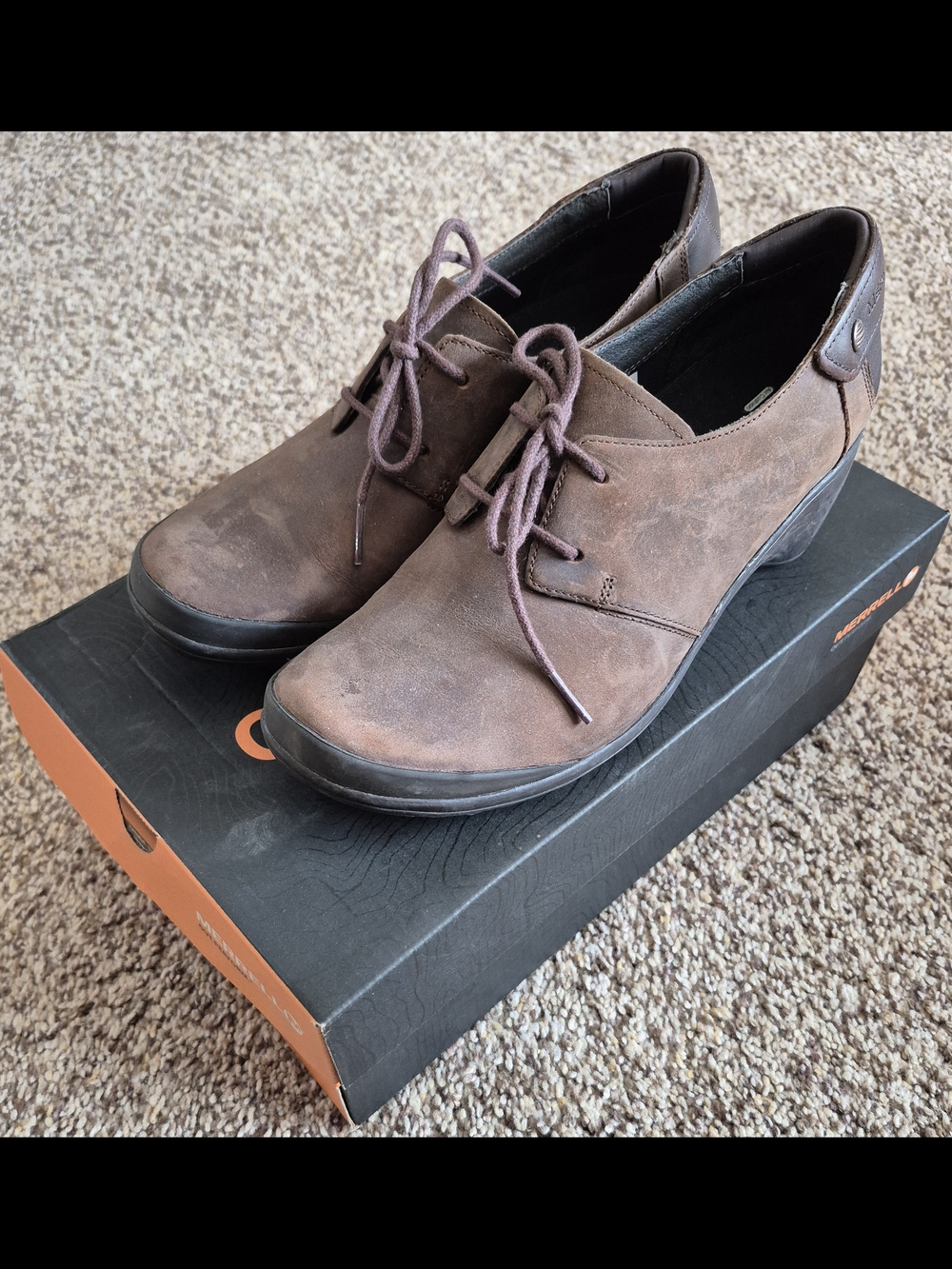 Merrell Women's Butter Rum Brown Nubuck Lace-Up Clogs Size 9